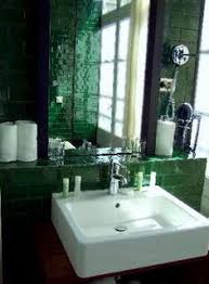 verde esmeralda