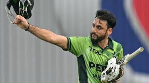 Pakistan's Agha reprimanded after controversial run out