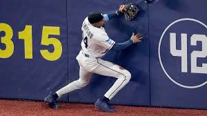 Rays' Chandler Simpson crashes face first into wall while making incredible catch in World Series vs Brewers | OutKick
