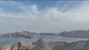 Irã diz ter apreendido dois navios no Estreito de Ormuz; três navios foram atacados, diz agência
