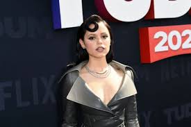 www.jornalemdestaque.com - News update