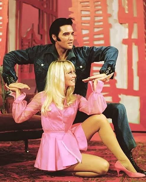 Elvis - With Susan Henning during the «'68 Comeback»! | Facebook