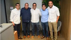 Ex-prefeito ACM Neto visita sede do BNews e concede entrevista ao vivo