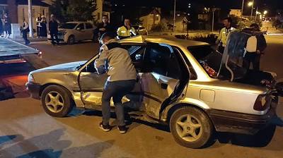 Kırıkkale'de iki otomobilin çarpıştığı kazada 5 kişi yaralandı