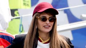 Ni Penélope Cruz pudo resistirse al 'fenómeno Keyne': la foto inédita que confirma que el hermano de Lamine Yamal es la estrella del Mundial