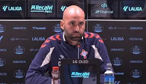 Claudio Giráldez y una rueda de prensa que vale un fichaje