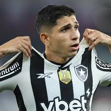 Palmeiras não tem Savarino como prioridade e vai atrás de defensores