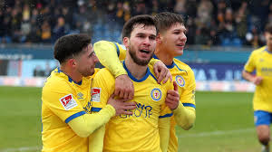 2. Bundesliga live im TV: Hier sehen Sie SC Paderborn gegen Eintracht Braunschweig