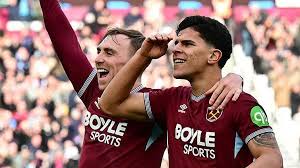 West Ham 3-1 Sunderland: Hammers two points off safety after fine win