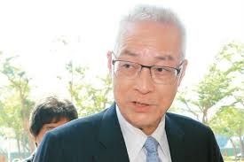 Hasil carian imej untuk 洪秀柱把枪口对向前台湾地区副领导人吴敦义