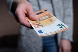 Prix des cigarettes : nouvelle hausse en mars 2026, France, Marlboro, Lucky Strike...