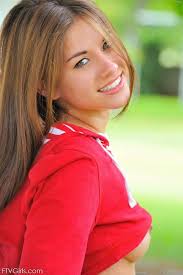 תוצאת תמונה עבור ‪beautiful girl nudist‬‏