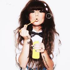 Résultat de recherche d'images pour "fille swag avec citation"