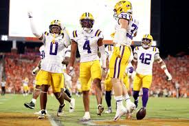 LSU Edges Clemson as College Football Season Kicks Off with Drama