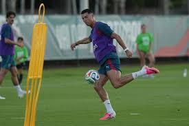 Aficionados de Portugal debaten el rol de Cristiano Ronaldo antes del debut en el Mundial ante Congo