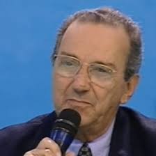 Saulo Gomes, do SBT, chegou a afirmar que a cabeça apresentada no programa de Gugu Liberato era muito semelhante a dos ETs de Varginha. - t66278407