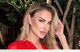 La nueva metamorfosis de Ninel Conde; luce irreconocible en evento