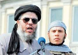 Mohammed Kamel Mostafa (Foto, rechts) jedenfalls ist so ein Früchtchen, ...