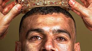 "الملك" صلاح على الأعناق.. احتفالات صاخبة وتهنئة رئاسية بعد فوز مصر التاريخي
