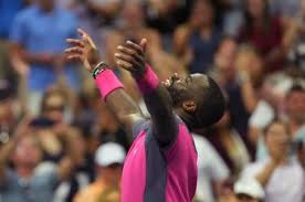 Épica remontada de Tiafoe sobre Michelsen para avanzar a Semis de US Open