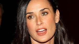 Hasil gambar untuk bugil telanjang NAJWA SHIHAB indonesia presenter tv