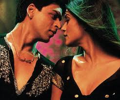 Main Hoon Na Photos - 2531-19110-mainhoonna-0983918