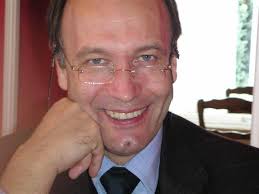 Alain Ferrand, est Professeur des Universités à l&#39;Université de Poitiers où il dirige le ... - alain