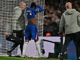 Alerta para Ancelotti: Estêvão é substituído com 12 minutos no Chelsea ⚠️