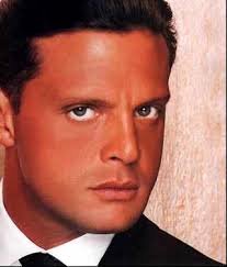 Luis Miguel se mostró muy agradecido con sus fans y con todos y cada uno de sus seguidores, dedico un espacio especial a los medios de comunicación de los ... - luis-miguel