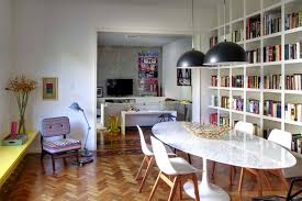Resultado de imagem para cadeiras e puff na decoração sala de jantar