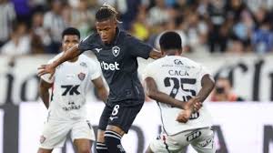 Botafogo acumula chances perdidas e empata com Vitória pelo Brasileirão