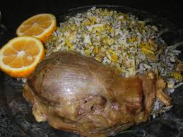 نتیجه تصویری برای خورش آلو اسفناج با مرغ