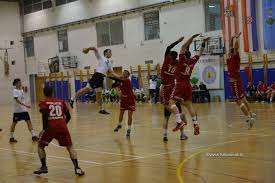 Resultado de imagen de lateral del balonmano