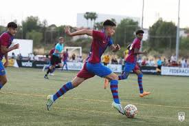 Spaniolii au făcut anunțul: fostul coleg român al lui Yamal vine la Dinamo