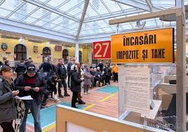 De la „E bătaie de joc!” la „Fraternizăm cu România”: Cu cât au crescut impozitele în Oradea și ce spun cei care s-au dus în prima zi de plată în „piramida” Primăriei (FOTO)