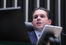 Os recados de Motta com a composição da comissão especial da PEC do fim da escala 6×1