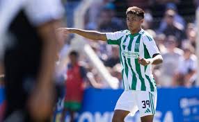 Racing golea 4-0 a Danubio en el Parque Osvaldo Roberto: análisis de la victoria en la tercera fecha del Torneo Apertura