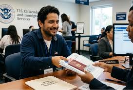 ¿Cuántos años deben vivir los migrantes en EE.UU. para obtener la ciudadanía en 2026? Esto dice USCIS