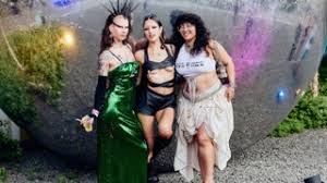 Vogue - News update