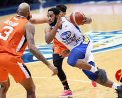 Hình ảnh về Meralco Bolts vs Magnolia Hotshots