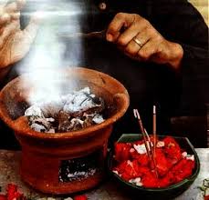 Hasil gambar untuk foto dukun lucu