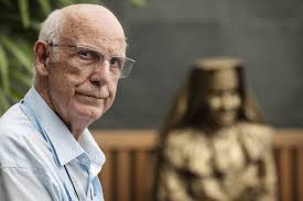 Padre Júlio Lancellotti é acusado de usar dinheiro de igreja para quitar gasto com ação judicial