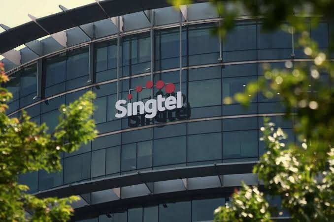 Singtel Q1 net profit falls 71.6% to S$818 million as Airtel stake sale absent; Singapore business weakens on intense price competition