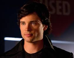 Tom Welling - Tom&#39;s Hair Appreciation #6: Because in honour of Tom&#39;s lovely new grown hair, we&#39;re calling ... - idol_blur-1