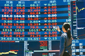 Trump Tariff Threats Spark Global Market Sell-Off Fears and Investor Anxiety