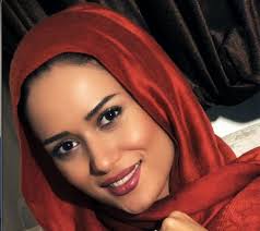 نتیجه تصویری برای گریم آشا محرابی با قیافه دیدنی در فیلم جدید