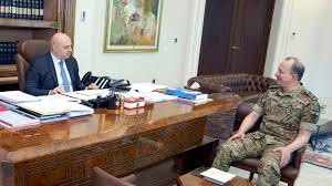 Trump hosts Lebanon's president as Israel begins first pullback