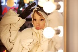 Ariana Grande Gets Way Too Hot and Cozy at ‘SNL’ HQ