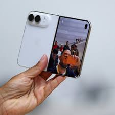 情報ＢＯＸ：アップル新製品発表会、初の折り畳みｉＰｈｏｎｅ登場（ロイター）