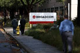 AVGO Oct 2026 325.000 call (AVGO261028C00325000) Stock Price, News, Quote & History - Yahoo! Finance Canada